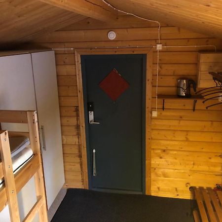 Timber Cottages With Jacuzzi And Sauna Near Lake Vaenern Карлстад Екстер'єр фото